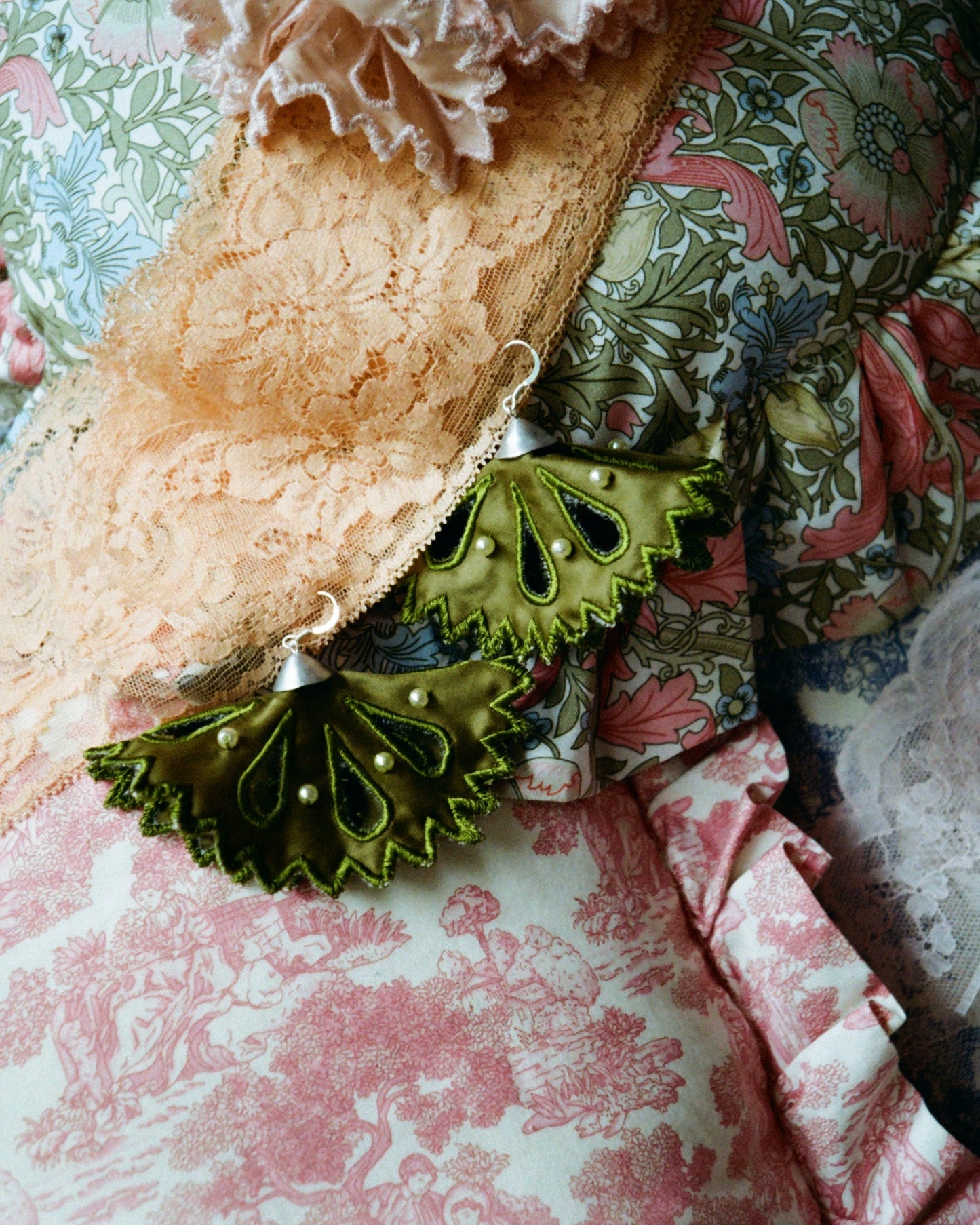 Dahlia Earrings Green