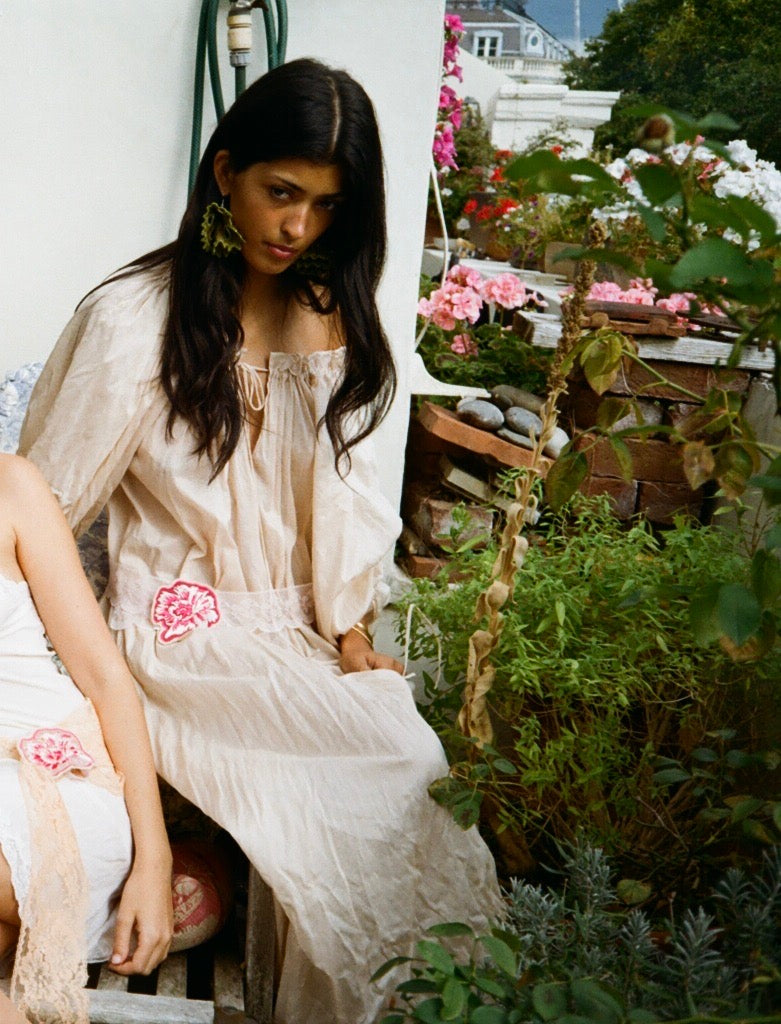 Dianthus Brooch Belt in Pink