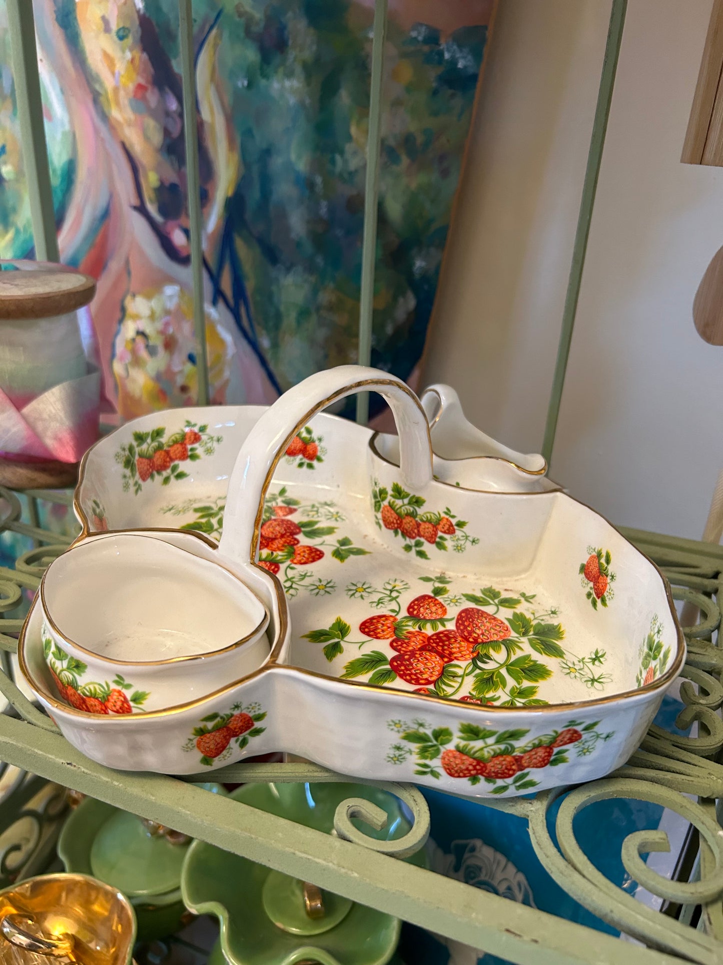 Bone China Strawberry Basket