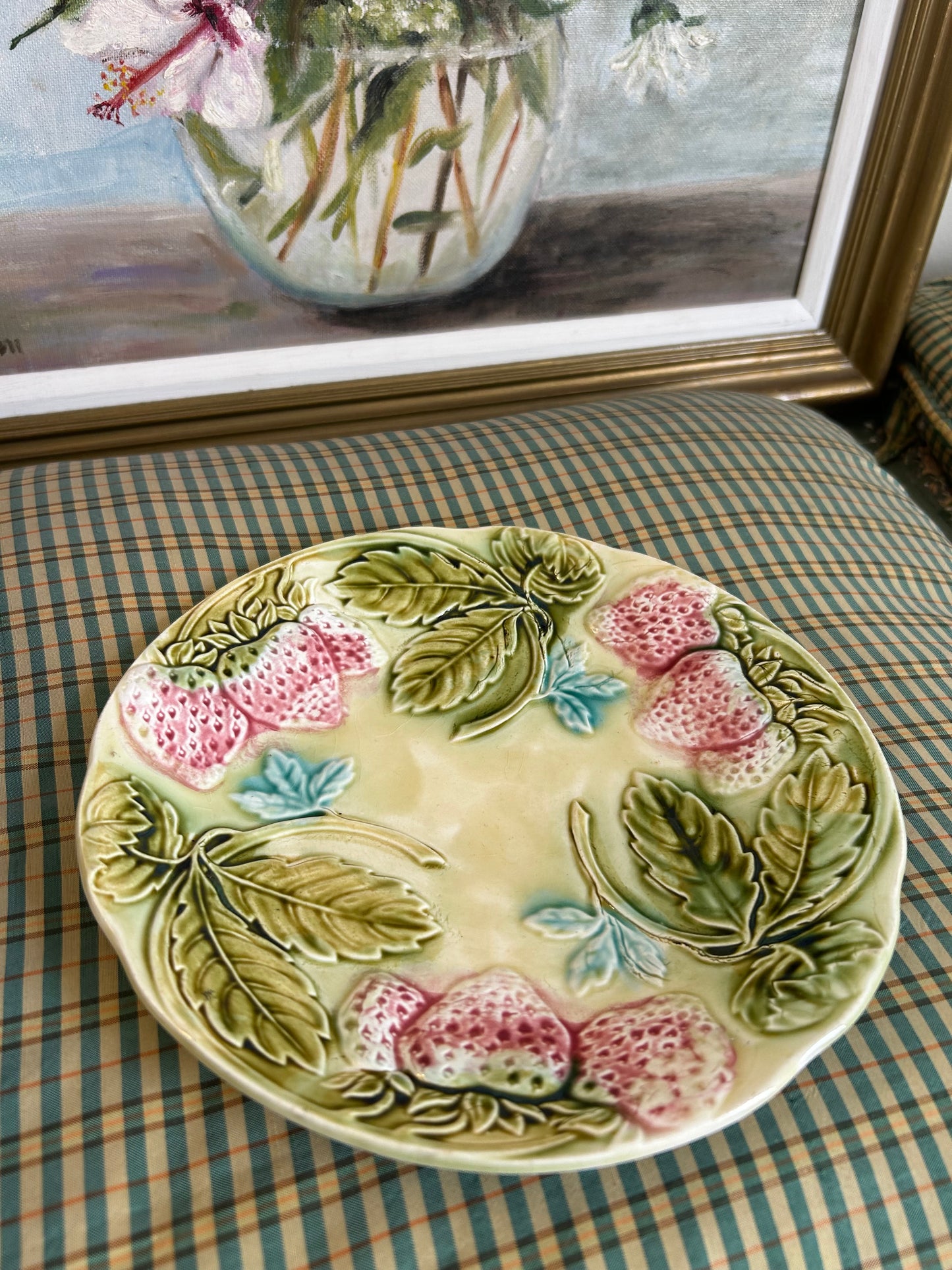 Majolica Strawberries Plate