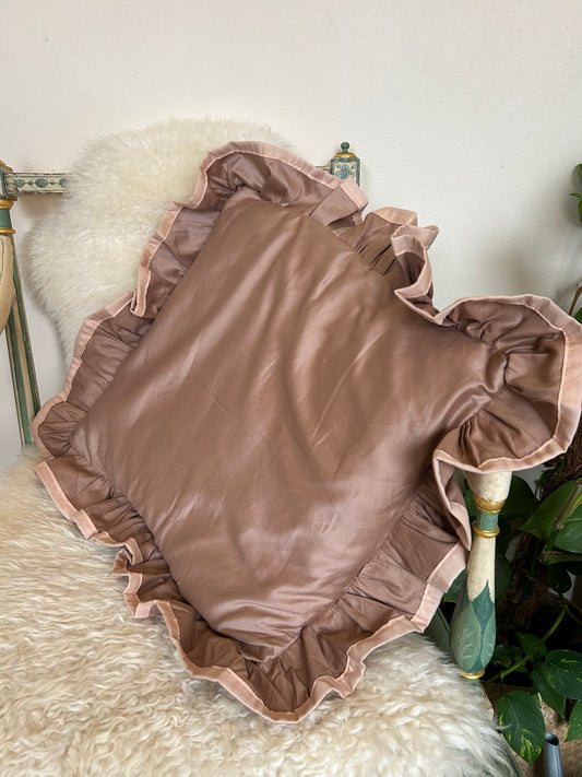 Two toned pink frilly cushion