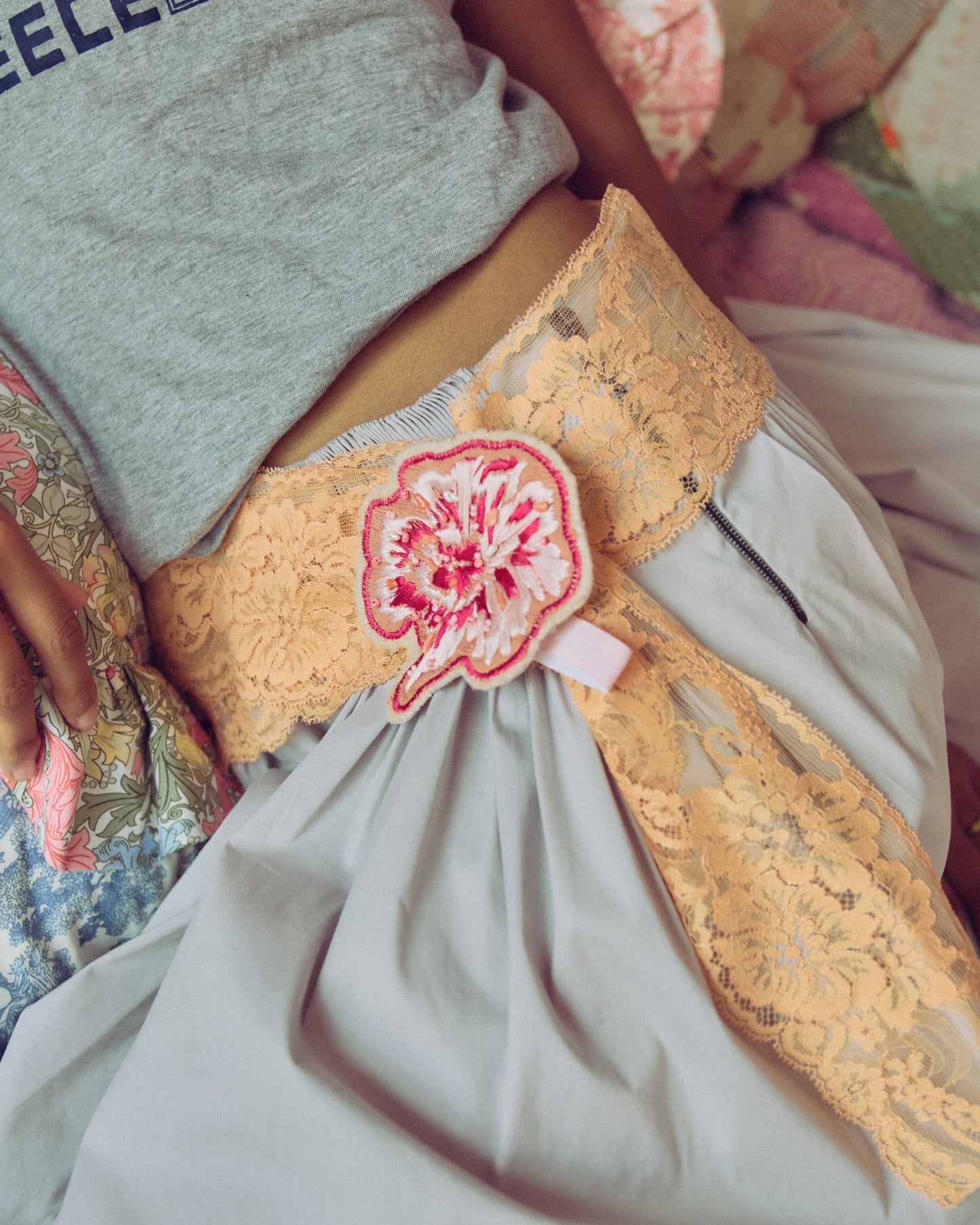 Dianthus Brooch Belt In Peach