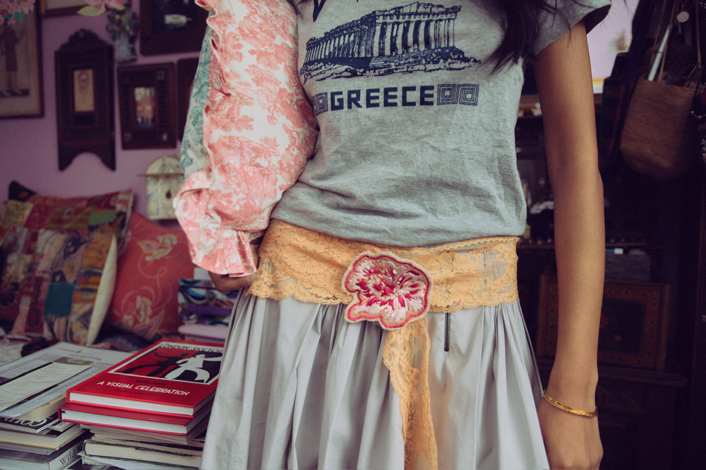 Dianthus Brooch Belt In Peach